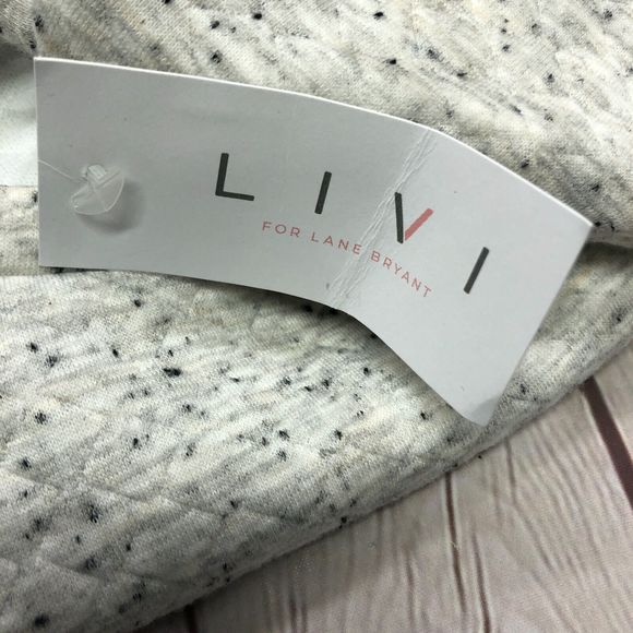 NWT LIVI for Lane Bryant Women Oversized Sweatshirt Size 14 / 16 Cropped M113 -7 - Picture 8 of 14